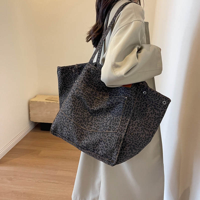 Vintage Fashion Patterns - Leopard Pattern Tote Bag Vintage Canvas