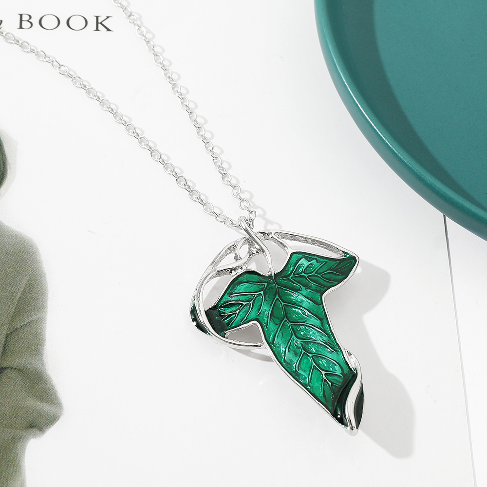 Vintage Green Leaf Pendant Nec - огляд і ціна Vintage Fashion Aesthetic