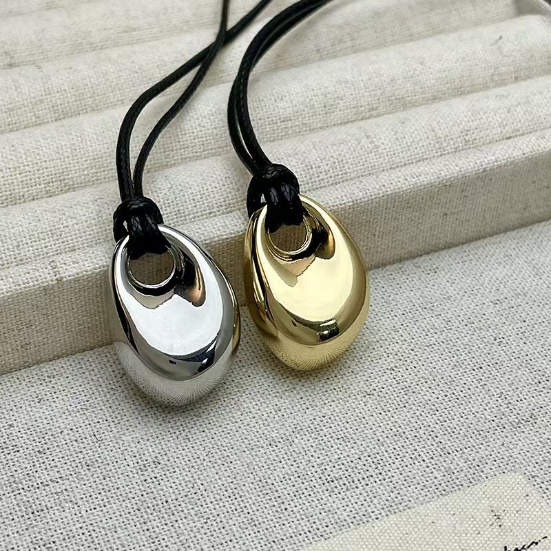 Korean Black Skin Rope Silver  - огляд і ціна Vintage Fashion Trends 2026